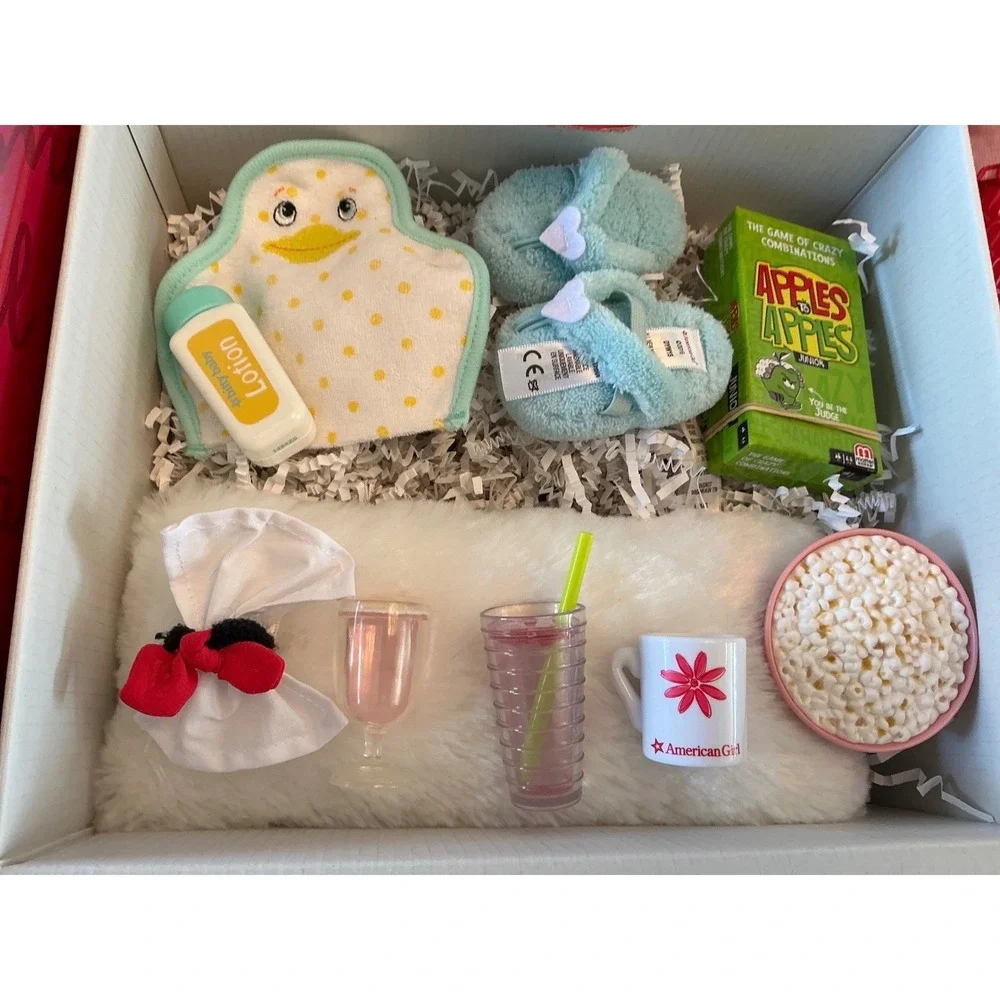 American Girl Doll Sleep Over bundle: Truly Me Doll Brown Hair Brown Eyes PJ etc